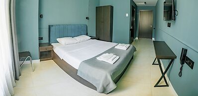 Route Hotel