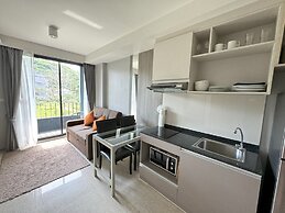 6 Avenue Surin by Lofty