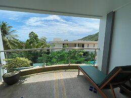 Kata Top View by Lofty