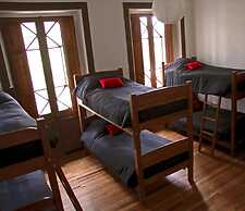 Hostal Irreal - Hostel
