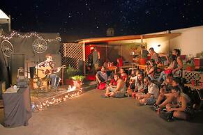 Hostal Irreal - Hostel