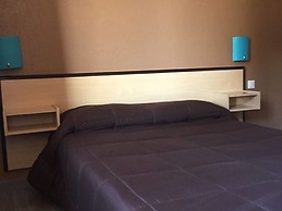 Rev'Hotel