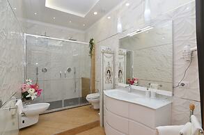 Caserta Deluxe