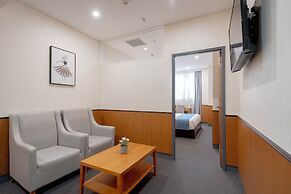 YEHS Hotel Sydney QVB