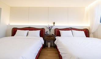Jeju Bunker Hotel & Resort