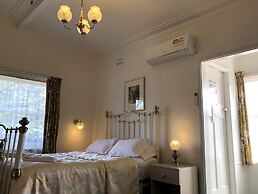 Clarendon Motel and Guesthouse