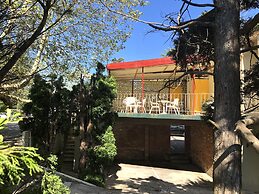 Clarendon Motel and Guesthouse