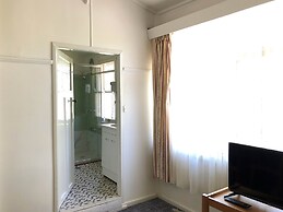 Clarendon Motel and Guesthouse