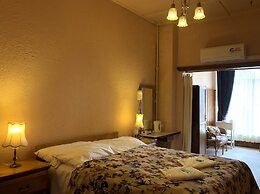 Clarendon Motel and Guesthouse
