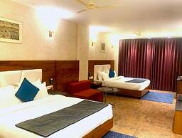 Palmdale Hotel & Resort