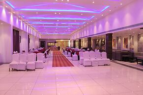 Palmdale Hotel & Resort