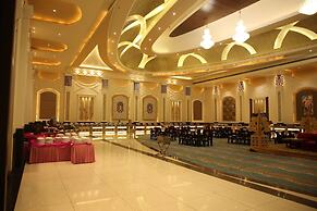Palmdale Hotel & Resort
