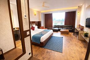 Palmdale Hotel & Resort