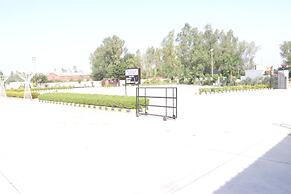 Palmdale Hotel & Resort