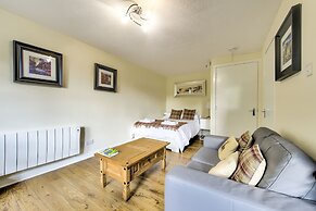 Stunning Studio Apartment Castle View