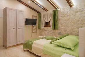Luxury View Marjan
