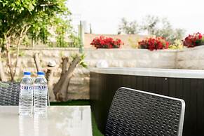 La Finca - Luxury Suites Hotel