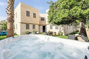 La Finca - Luxury Suites Hotel