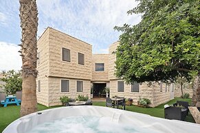 La Finca - Luxury Suites Hotel