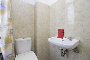 RedDoorz Plus @ Paal 2 Manado