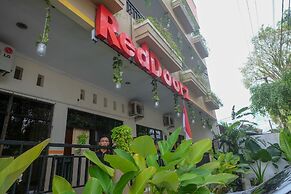 RedDoorz @ Jalan Pramuka Manado