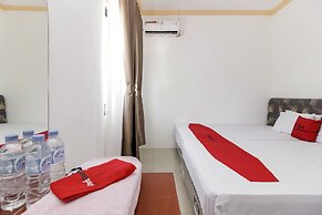 RedDoorz near Sam Ratulangi Airport