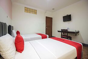 RedDoorz near Bethesda Manado