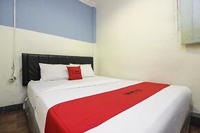 RedDoorz near Bethesda Manado