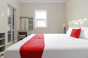 RedDoorz Plus @ Kwitang 2