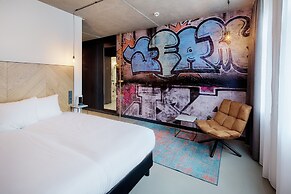 Hotel The Match