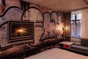 Hotel The Match