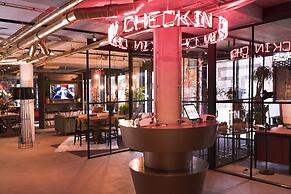 Hotel The Match