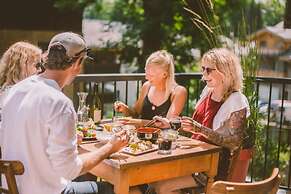 Hideout Hostel