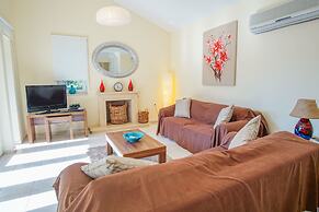 Larmos Villa