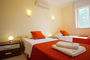 Larmos Villa