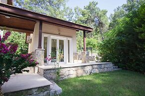Larmos Villa