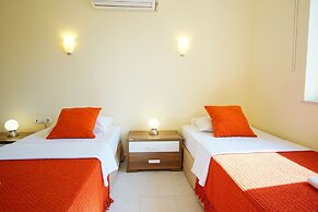 Larmos Villa