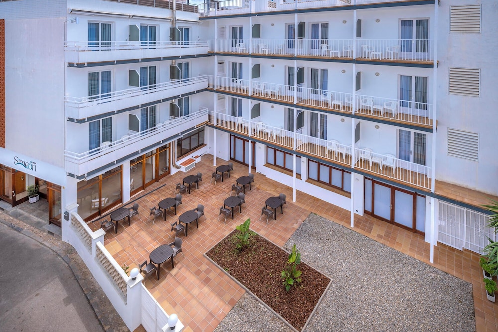 Hotel GHT Simeón