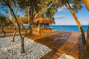 Elya Beach Luxury Suites
