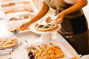Unique Hotel