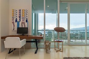 The Palm at Veloche by Lofty