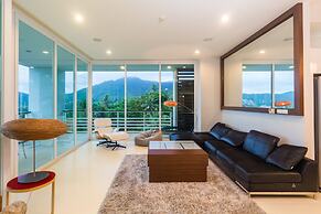 The Palm at Veloche by Lofty