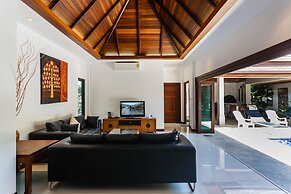Villa Frangipani by Lofty