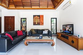 Villa Frangipani by Lofty