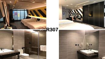High Cloud International Business Hotel
