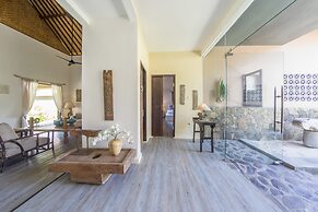 The Beach Villa