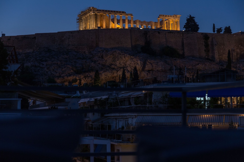 Acropolis Stylish Suite