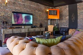 Nevo Studios Otel
