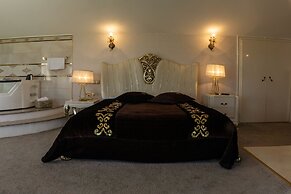 Nevo Studios Otel