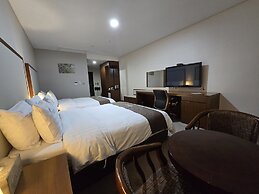 Narsha Hotel